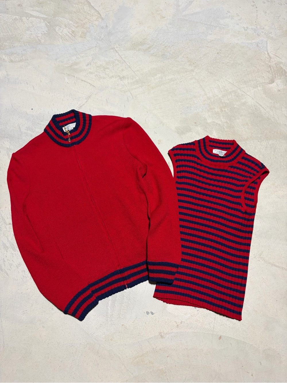 St John sport cardigan Red Knit Sweater  set with Navy Trim small/medium vintage